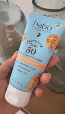 Yuz va tana uchun tabiiy bolalar SPF kremi