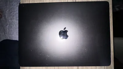 MacBook Pro на чипе интел кор ай5 2 ядра 1