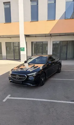 Mercedes-Benz W214, E300 1