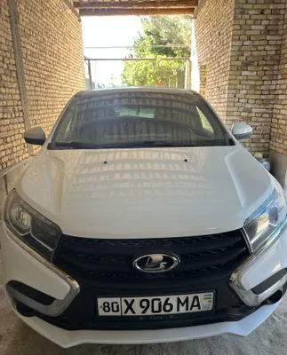 Продаётся Lada X Ray 2018 года 1