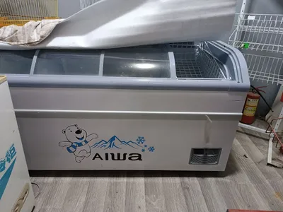 Продаётся витринный холодильник AIWA 1