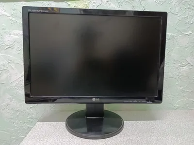 LG Flatron monitori sotiladi