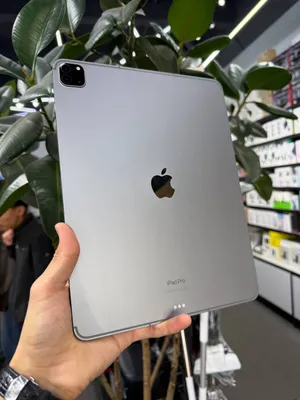 iPad Pro 12.9 M2 1