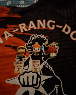 Kinder Joy One Piece o‘yinchoqlari: Luffi, Banni va Qo‘ziqorin
