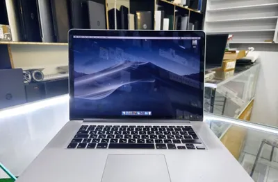 MacBook Pro Intel i7 Retina 15 1