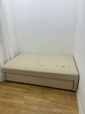 Продам диван пуфик 1