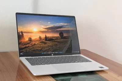 HP Omnibook 5 16.0 2K OLED 1