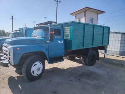 Есть услуги грузоперевозок на ЗИЛе