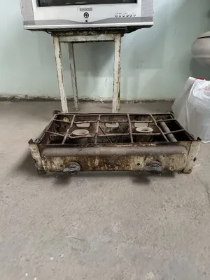 Stol usti gaz plitasi sotiladi