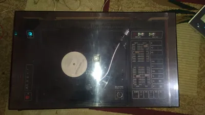 Sanyo TP 6100 va Vega 108 vinil plastinka pleyerlarini sotaman 1