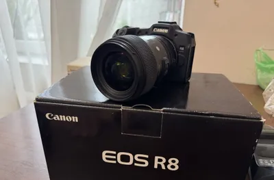 Canon EOS R8 body 1