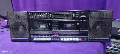 Yaxshi holatdagi Sony CFS-W600 magnitofoni