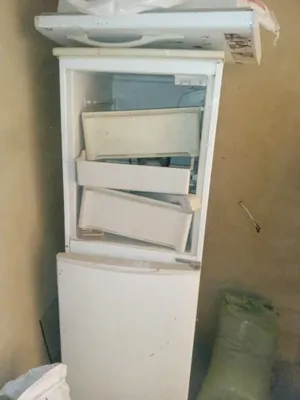 Халадельник и духовка, продаются, 1300000, есть дефект, тел 1