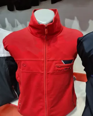 Erkaklar sport kostyumlari 1