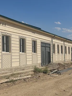 Катеж сотилади нарпай йулни устидан турт сутиклик турта хонали. 1