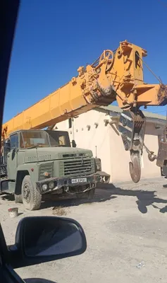 Avto kran sotiladi 40 tonalik 1