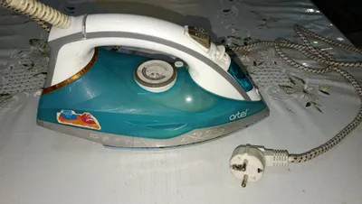 Продам утюг Artel 1