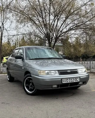 Хэтчбек Lada 2112 1