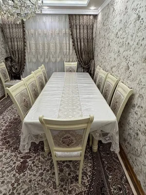 Стол и стулья новый. 1
