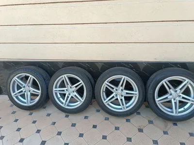 Диски и шины Vossen 215/55 R17 в хорошем состоянии 1