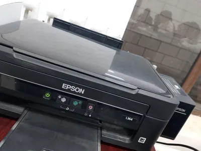 Цветной принтер EPSON 1