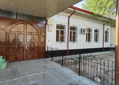 Сдаётся 5 ком. Дом 
Мирободском 1