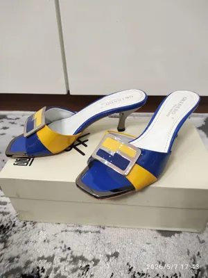 Grissbo, yoz uchun pas poshnali tufli
