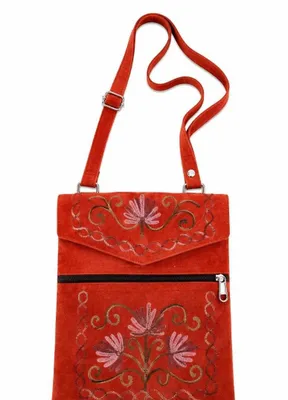 Tabiiy zamshdan qo‘lda tayyorlangan yangi dizaynerlik boho uslubidagi sumkalar 1