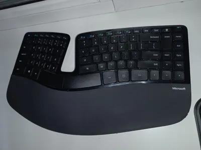 Оригинальная эргономичная клавиатура Microsoft Sculpt