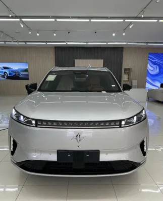 Dongfeng 008, гибрид: 1000 км на бензине + 210 км на электричестве, редкая модель, светлый салон 1