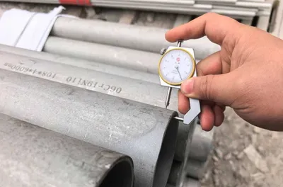Нержавеющая труба 108х4 мм (AISI 304, бесшовная, матовая) 1