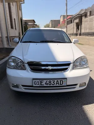 Продаётся Lacetti, состояние хорошее, договоримся, не битая 1