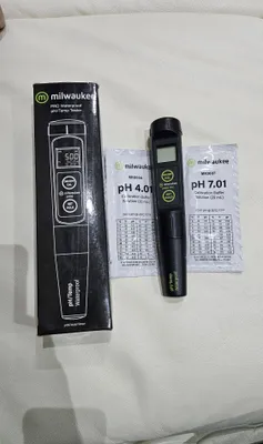 Milwaukee PRO Waterproof pH/Temp Tester
