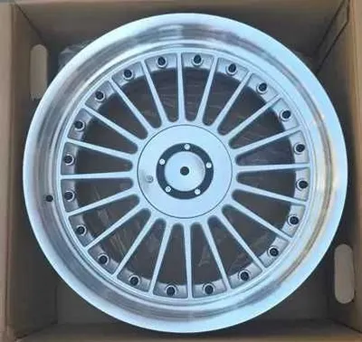 FORMULAPLUS 18R универсальные диски Saka Sport 5/112 5/105 8/100/108