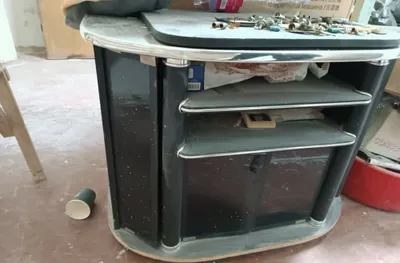 Televizor tagidagi tumba, narxi qat’iy. 1