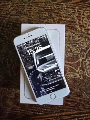 iPone 8 / 64 GB 1