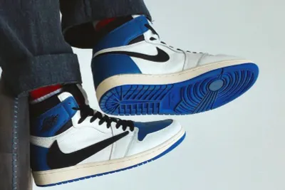 Кроссовки Nike air Jordan x Travis Scott 1