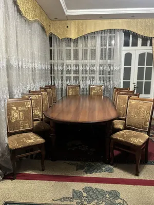 Стол и стулья, состояние хорошее, ничего не сломано и не треснуто, прочное состояние, отлично 1