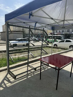 Продаются стеллаж и зонт 1