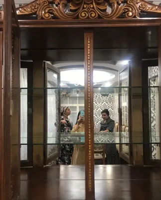 Стенка-горка, тёмный орех, иранская мебель 3
