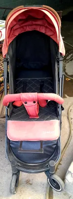 Продаются коляска раскладные срочно 1