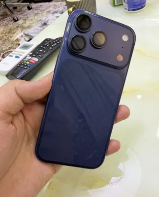 Iphone 17 pro blue 1