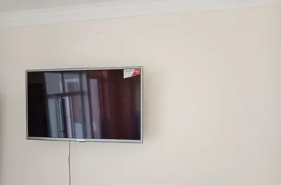 Светодиодный телевизор Shivaki, без дефектов, не вскрывался, Smart TV