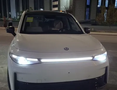 Leapmotor C 16 EV 1