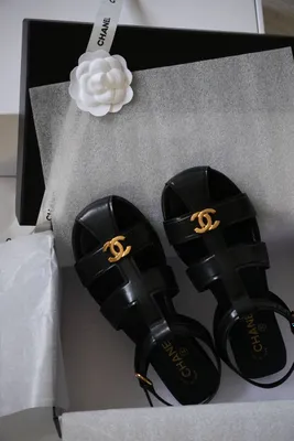 Ayollar uchun Chanel sandallari 1
