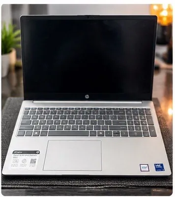 Ноутбук модели HP 1
