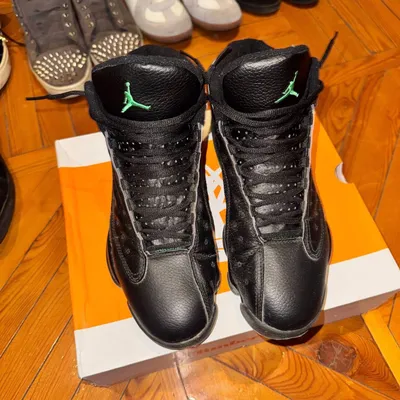 Air Jordan 13 Retro (Black Cat/Green) 1