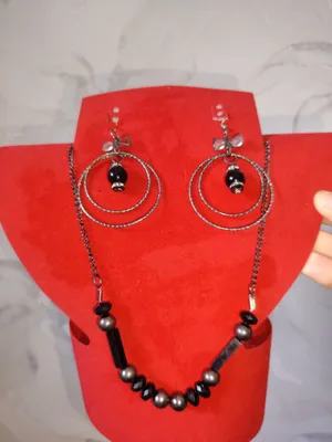 Серьги и ожерелье