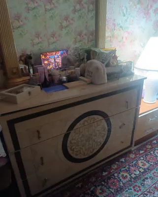 Продам комод с зеркалом. 1