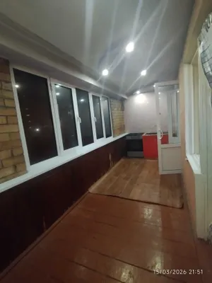 Kvatira sotiladi Kirguli food cityda 2 xona 3 xona qilingan 1